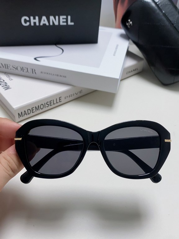 Chanel Chanel 2024 Xiao Xiang sunglasses chain legs butterfly large face thin simple personality sunglasses square small red book premium