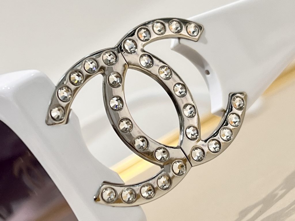 Recognize the high version, one color, one anti-counterfeiting code  Chanel Classic Pearls Diamonds Letter Classic  Classic Wheel CH9122 size 58-18-140