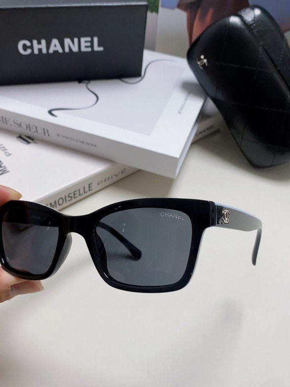 Chanel Chanel New Square Color Blocking ~ Fragrance Grandma Letter Classic  Classic Reincarnation CH5417 Women's Sunglasses