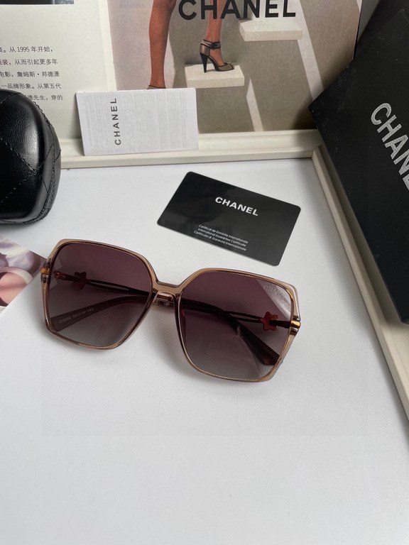 . New   CHANEL Chanel original single quality women's polarized sunglasses   imported Polaroid HD polarized lenses. The official website synchronization sale, fashion atmosphere, travel essential paragraph, buy is to ear