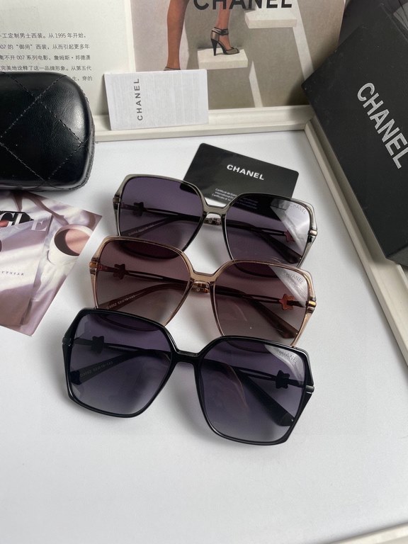 . New   CHANEL Chanel original single quality women's polarized sunglasses   imported Polaroid HD polarized lenses. The official website synchronization sale, fashion atmosphere, travel essential paragraph, buy is to ear