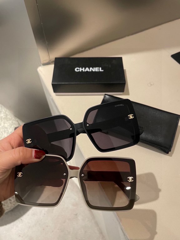 New from Chanel! New model shipment! New model shipment!   Women's HD Thickened Polarized Sunglasses     High quality TR-90 frames Fashionable and versatile!5182