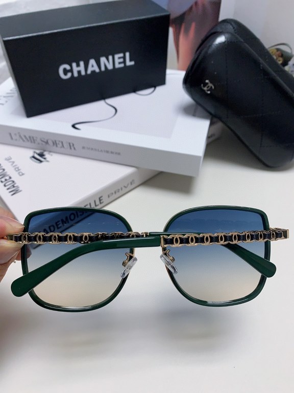 Chanel Chanel 2024 new net red with the same women's sunglasses fashion trend sunglasses driving UV sunglasses new chain double c