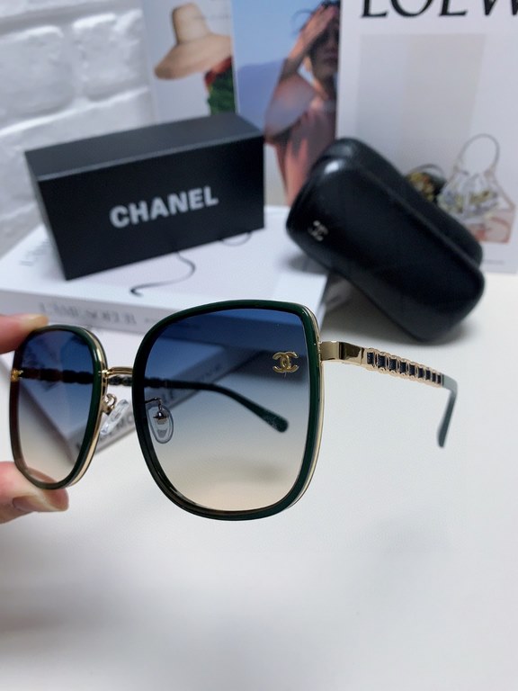 Chanel Chanel 2024 new net red with the same women's sunglasses fashion trend sunglasses driving UV sunglasses new chain double c