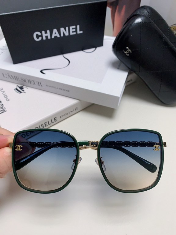 Chanel Chanel 2024 new net red with the same women's sunglasses fashion trend sunglasses driving UV sunglasses new chain double c