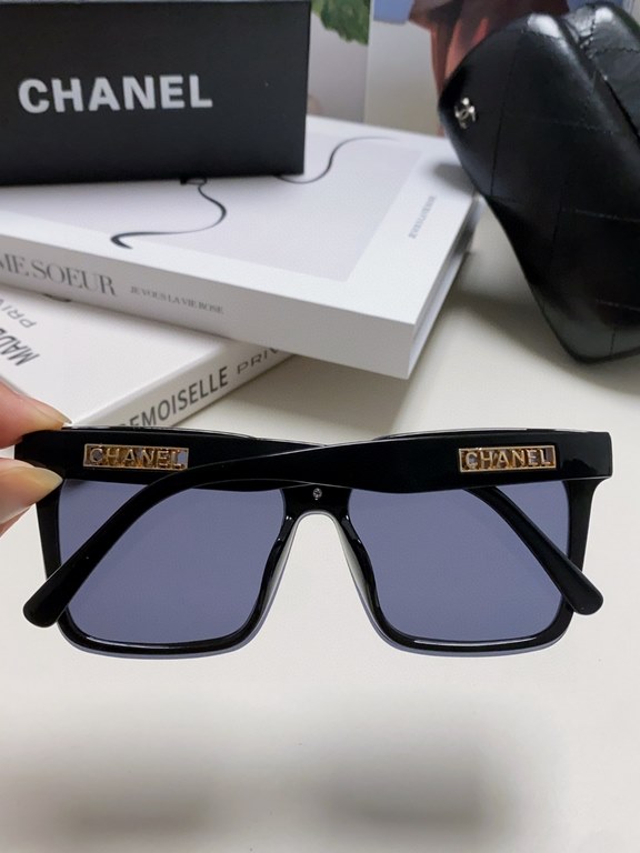 Chanel Chanel sunglasses   round face treasure look over, super cover meat face, show face small Chuan Xiao Xiangfeng style 24 new large square frame sunglasses versatile skinny, huge show face is small!Big face, round f