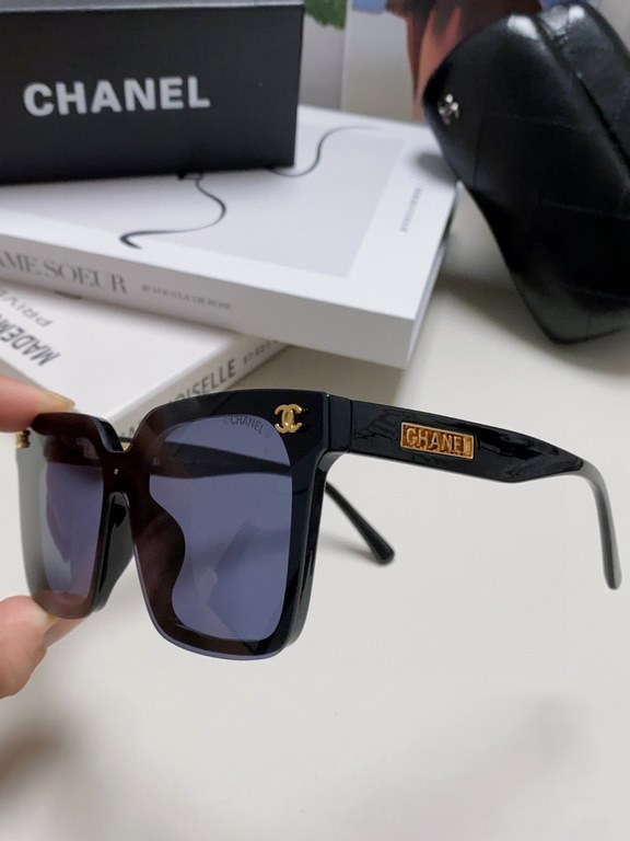 Chanel Chanel sunglasses   round face treasure look over, super cover meat face, show face small Chuan Xiao Xiangfeng style 24 new large square frame sunglasses versatile skinny, huge show face is small!Big face, round f