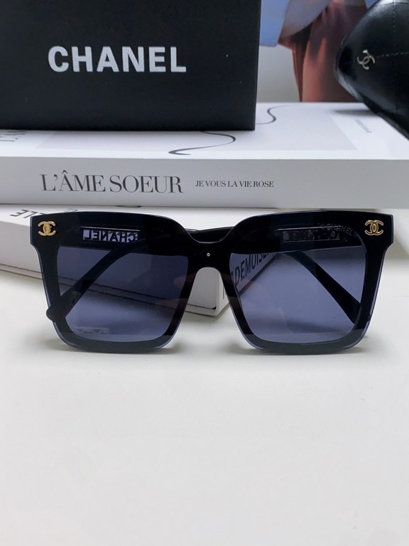 Chanel Chanel sunglasses   round face treasure look over, super cover meat face, show face small Chuan Xiao Xiangfeng style 24 new large square frame sunglasses versatile skinny, huge show face is small!Big face, round f