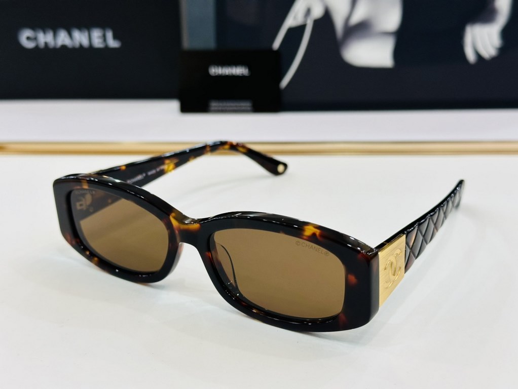 CHANE Xiangjia C74573S SIZE 52 mouth 18-145 Trendy explosive models sunglasses    high quality Wear comfortable F Netflix trend models sunglasses    three-dimensional feeling strong