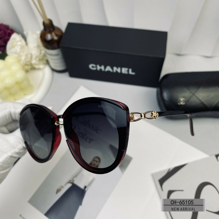 . [CHANEL France]. . [Polaroid Resin HD Lenses] . PC frames - lightweight and comfortable to wear. . [size 62-16-143] . [   new small fragrance sunglasses to reduce the burden of glare, blocking harmful rays of radiation