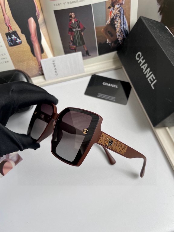 . New   CHANEL Chanel original single quality women's polarized sunglasses   TR90 Material   Imported Polaroid HD polarized lenses. The official website synchronization sale, fashion atmosphere, travel essential models, 