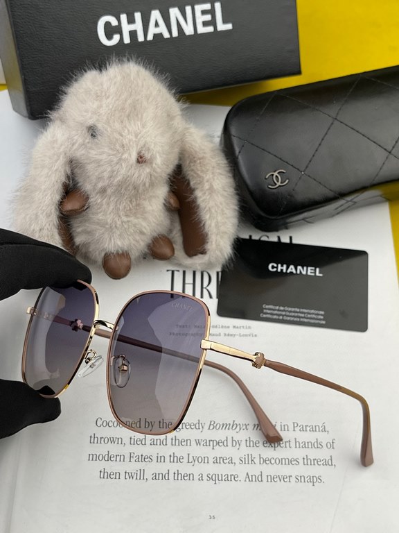 Chanel  2024 official new Many stars with the same model [color]   new large frame polarized sunglasses    Polaroid Ultra clear thickened sunglasses    Model CH5821