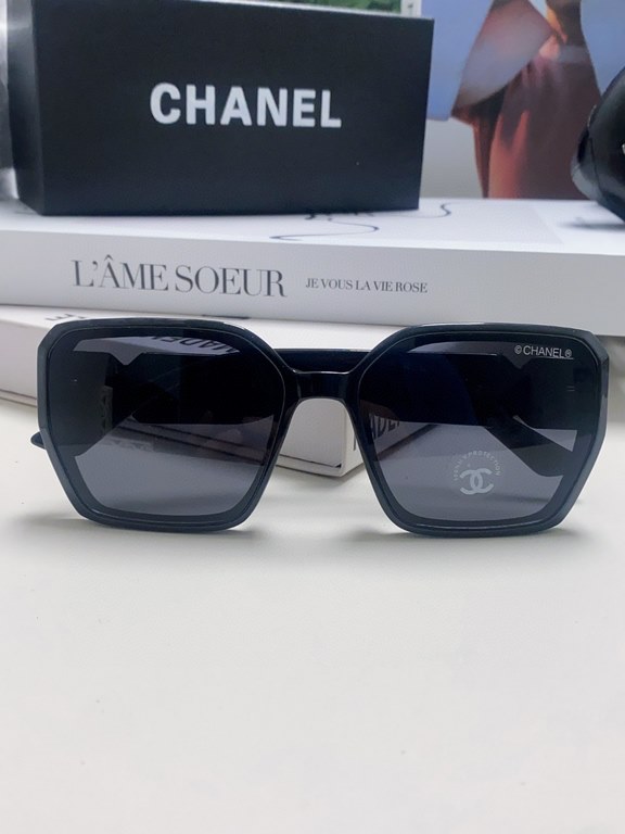 Chanel Chanel 2024 new men and women fashionable and elegant sunglasses women high quality sunglasses driving UV glasses fashion ladies sunglasses