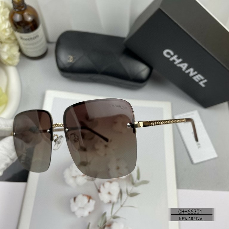 . [French card Chanel - Chanel] . [Polaroid Resin Polarized Lenses]  . . [Metal Frames-Lightweight and comfortable to wear]  . . [size 56-16-146]. . [New sunglasses to reduce the burden of glare, blocking harmful light r