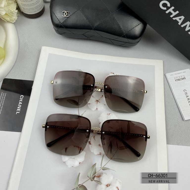 . [French card Chanel - Chanel] . [Polaroid Resin Polarized Lenses]  . . [Metal Frames-Lightweight and comfortable to wear]  . . [size 56-16-146]. . [New sunglasses to reduce the burden of glare, blocking harmful light r