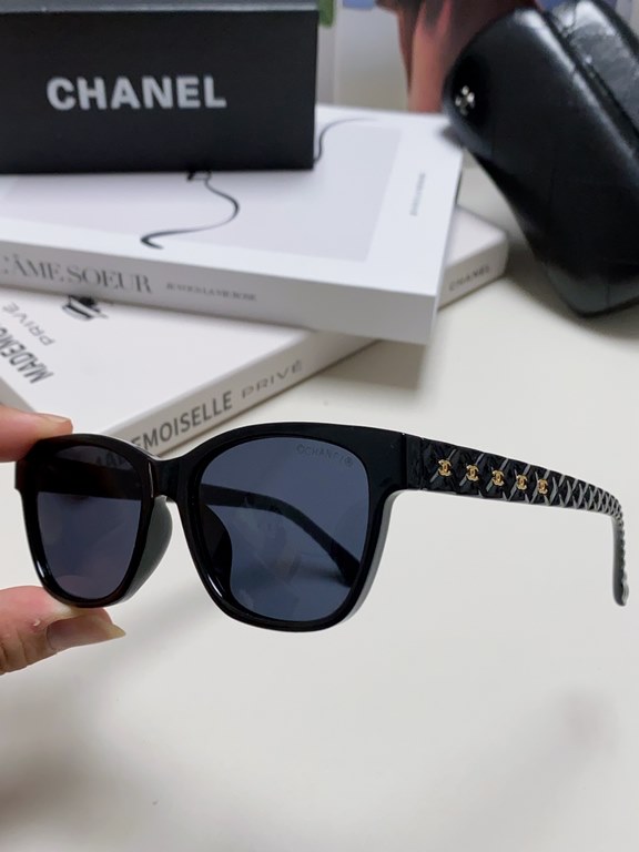 Chanel New diamond logo sunglasses sunglasses for men and women CH5484