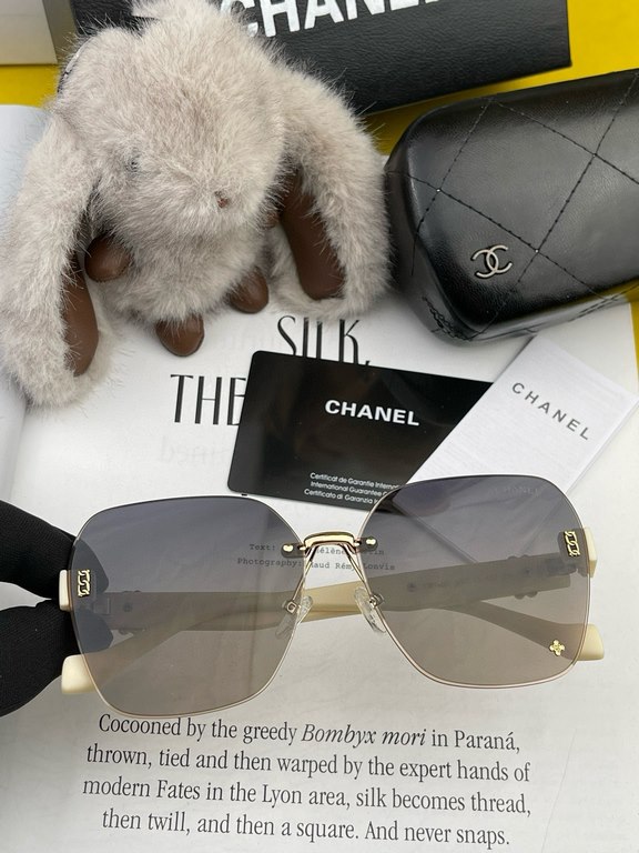 【Chanel】2024 open spring new Trendy explosive models fashion box polarized sunglasses high quality wear comfortable Net red tide models sunglasses Ms. high-definition polarized sunglasses     High-quality frame Model CH1