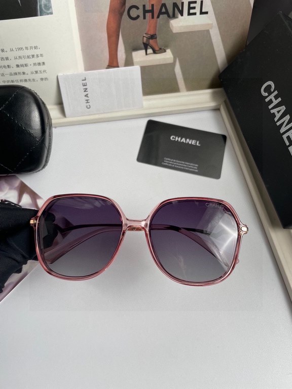 . New   CHANEL Chanel original single quality women's polarized sunglasses   imported Polaroid HD polarized lenses. The official website synchronization sale, fashion atmosphere, travel essential models, buy is to earn