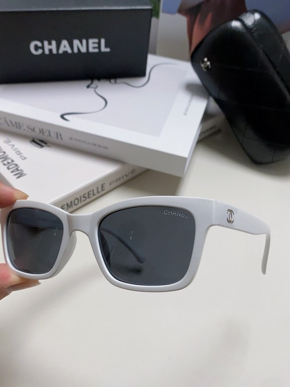 Chanel Chanel New Square Color Blocking ~ Fragrance Grandma Letter Classic  Classic Reincarnation CH5417 Women's Sunglasses