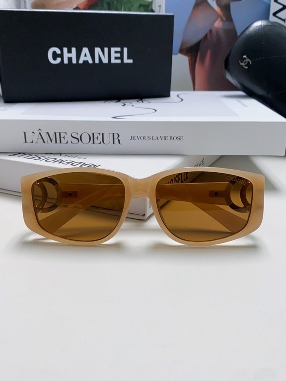 CHANEL Chanel double C big logo Y2K antique sunglasses VINTAGE sunglasses fashion elegant black frame metal sunglasses for men and womenwomen tide sunglasses