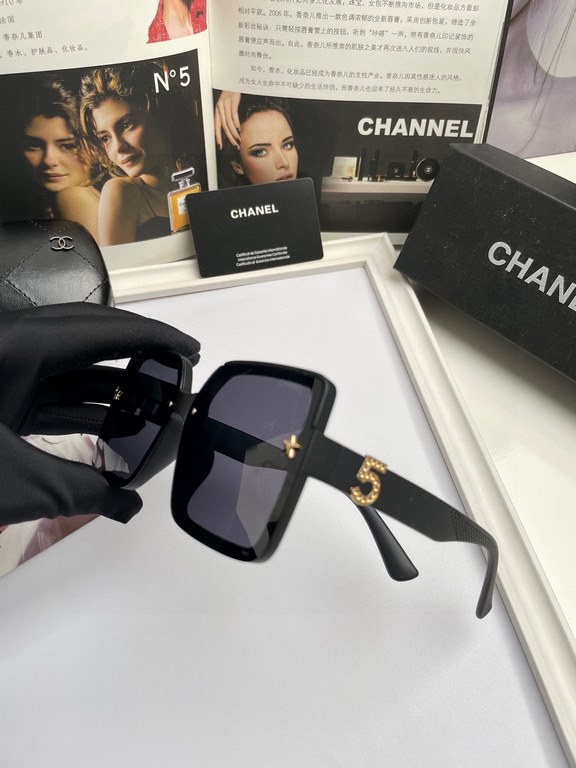 . NewBrand,   chanel chanel women's polarized sunglasses   TR frames   imported Polaroid high-definition polarized lenses, small fragrant metal 5logo inlaid mirror legs, high-end customized design, wear a super model, tr