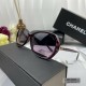 . [CHANEL France]. . [Polaroid Resin HD Lenses] . PC frames - lightweight and comfortable to wear. . [size 58-18-137] . [   new small fragrance sunglasses to reduce the burden of glare, blocking harmful rays of radiation