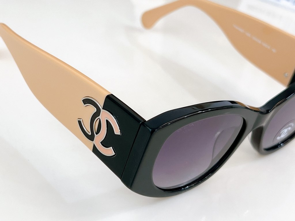 CHANEL High Edition 5524 Black Beige