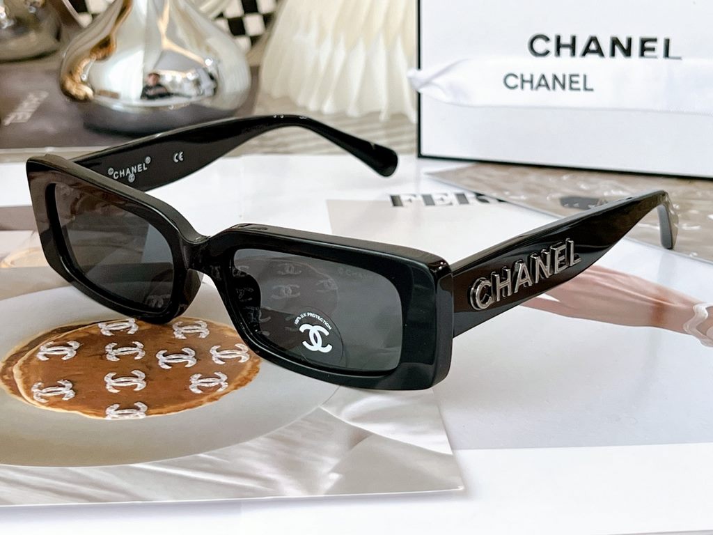 CHANEL 9105 original wide-legged version High version flush color  71473A 2022 summer new small red book hot pushBaked lacquer double C big logo letters baked lacquer whiteSize 54 mouth 18-145