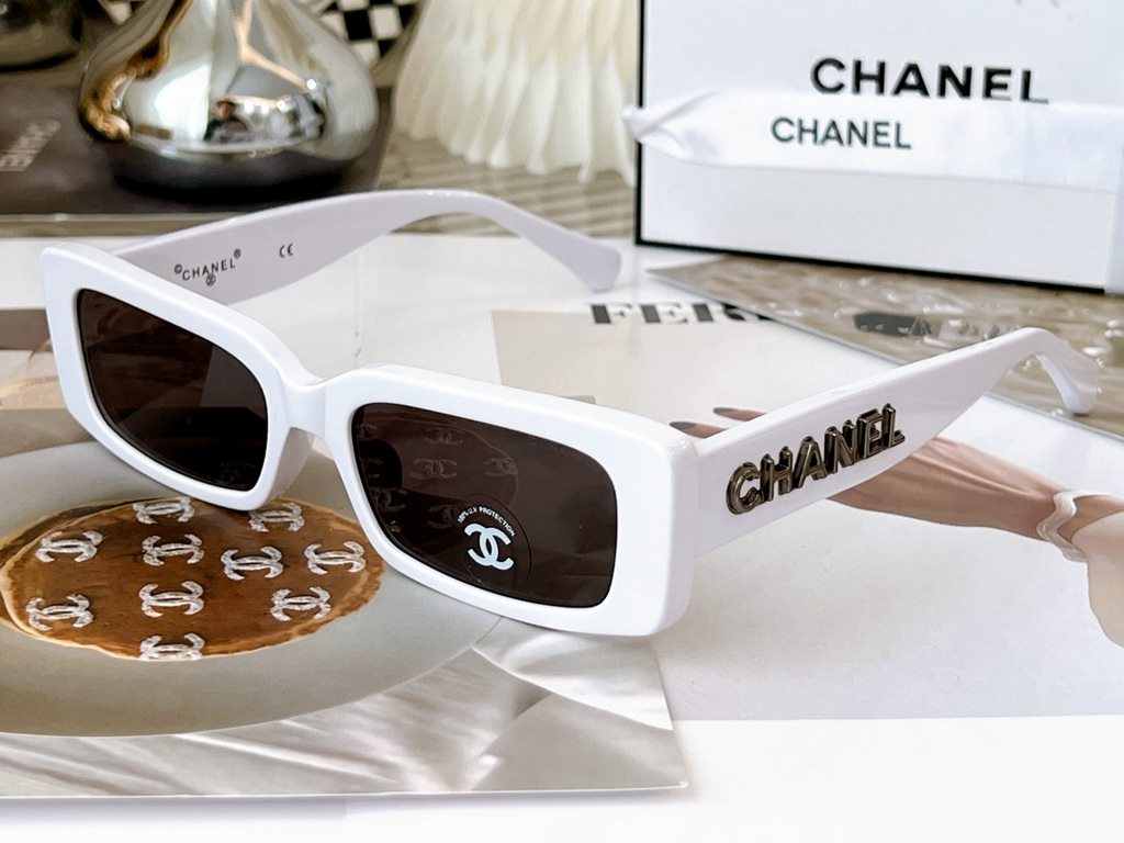 CHANEL 9105 original wide-legged version High version flush color  71473A 2022 summer new small red book hot pushBaked lacquer double C big logo letters baked lacquer whiteSize 54 mouth 18-145