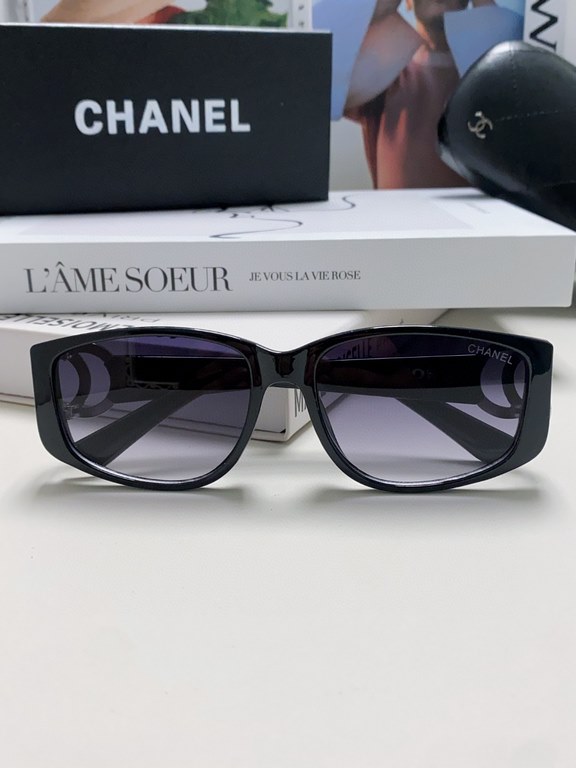 CHANEL Chanel double C big logo Y2K antique sunglasses VINTAGE sunglasses fashion elegant black frame metal sunglasses for men and womenwomen tide sunglasses