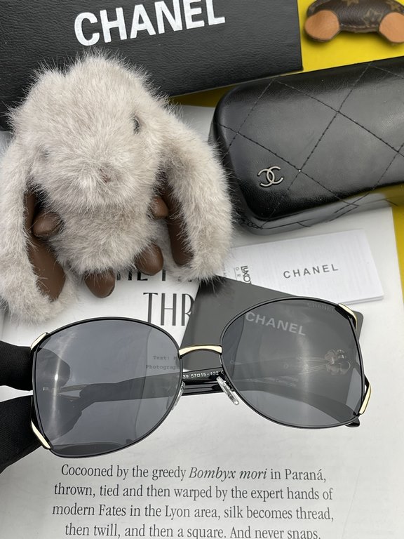 [CHANEL] CHANEL 2024 new camellia trend explosion models fashion round frame sunglasses wear comfortable Net red tide models sunglasses    Model CH9803