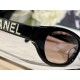 It's the right shape that looks good on your face.coco neigeI know Y2K.ChanelMod：9134BSize 52 19-145bling bling bling