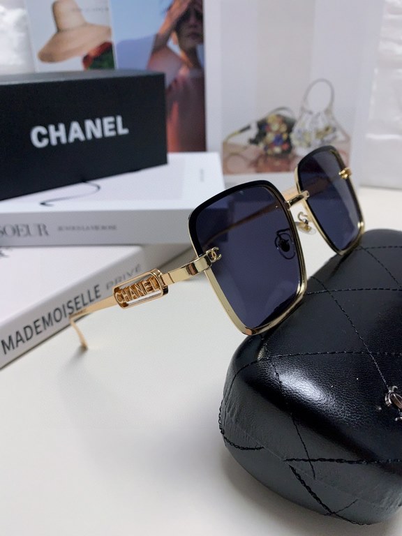 Chanel Chanel 2024 new sunglasses, men's and women's sun shades, metal temples, a must for driving trips!