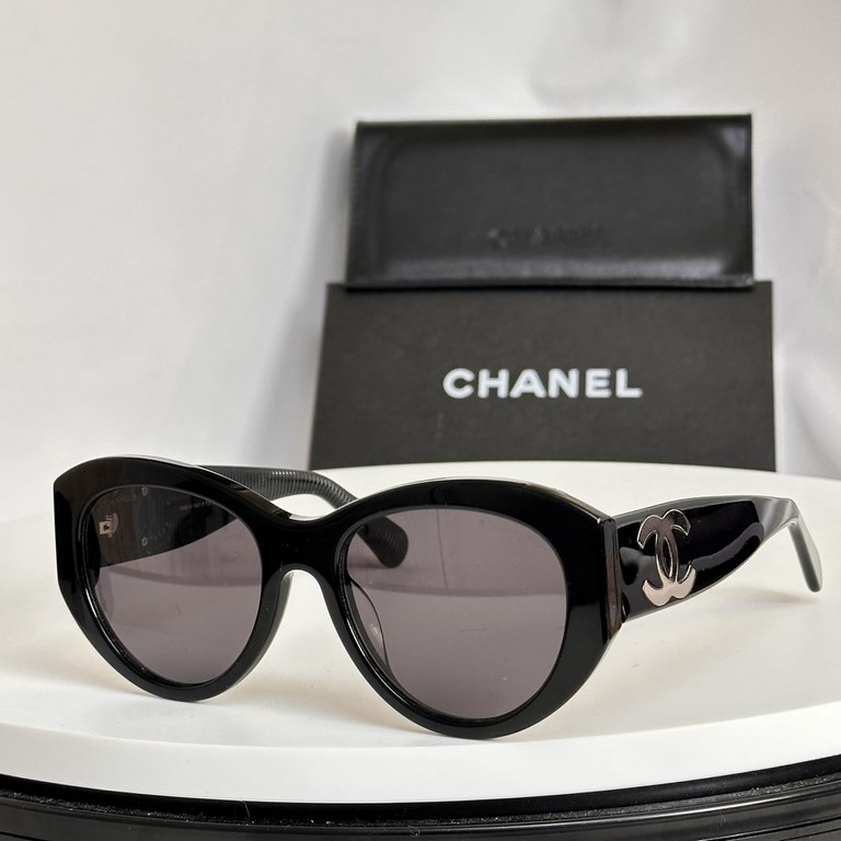 A glance into the summer of the whole network debut   high version of the late but to theChanel2024 summer new arrivals The current very hot grandma fragranceChanel CH5492 sunglasses SIZE54 mouth 19-140