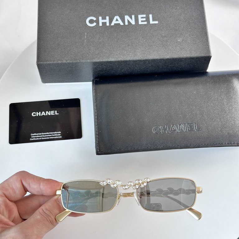 In stock Original Original Chanel Chanel 24 wheat metal flight sunglasses CH9567 official synchronization Arrived!