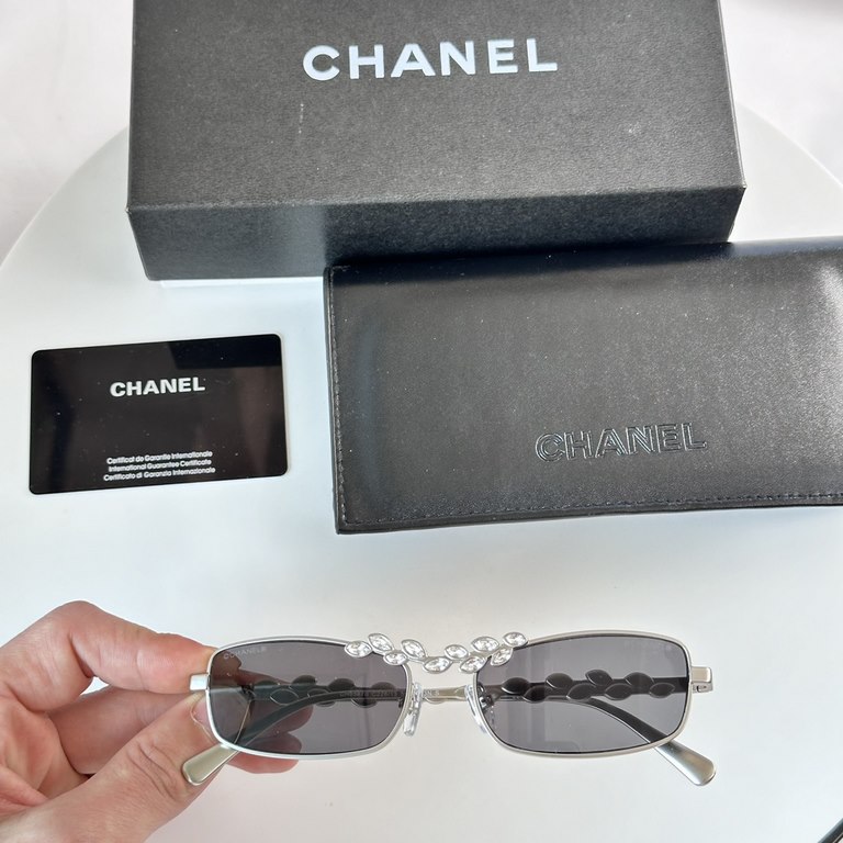 In stock Original Original Chanel Chanel 24 wheat metal flight sunglasses CH9567 official synchronization Arrived!