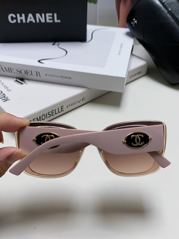 Chanel Chanel 2024 new show face sunglasses big small anti Trendy models with the same large LOGO ladies sunglasses