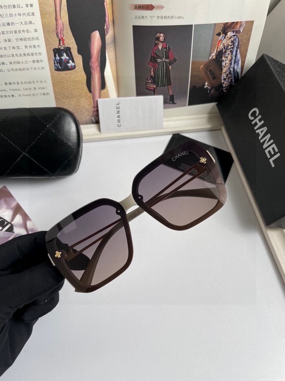 . New   CHANEL CHANEL original single quality women's polarized sunglasses   TR90 Material   Imported Polaroid HD polarized lenses. The official website synchronization sale, fashion atmosphere, travel essential models, 