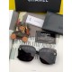 Chanel large frame sunglasses sunglasses Classic square box design, not pick face type, whether with a coat or a dress are very temperament polarized lenses to prevent UV Model CH1954