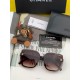 Chanel large frame sunglasses sunglasses Classic square box design, not pick face type, whether with a coat or a dress are very temperament polarized lenses to prevent UV Model CH1954