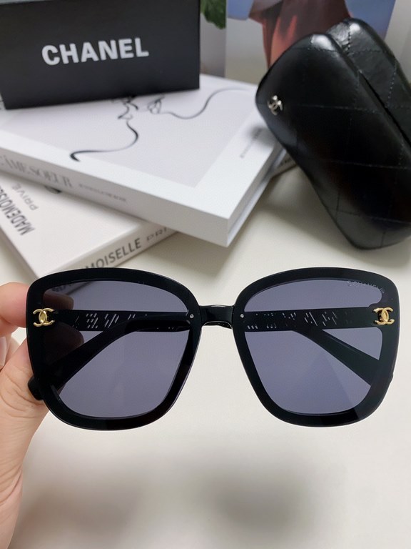 Chanel Chanel 2024 new boys and women universal sunglasses sports Europe and the United States women anti-ultraviolet sunglasses elegant incense family couple hip-hop American glasses