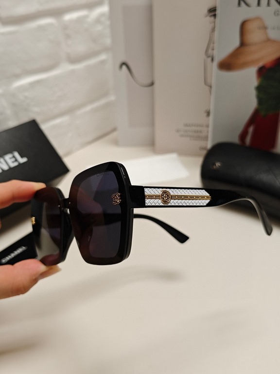 CHANEL Chanel 2024 new small perfume style sunglasses female UV protection driving special polarized glasses senior sense of big brand sunglasses