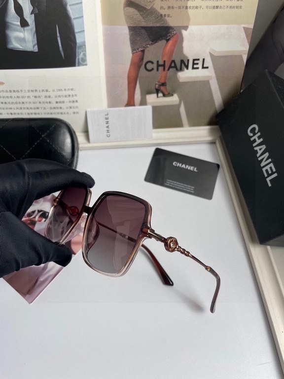 . New   CHANEL Chanel original single quality women's polarized sunglasses   imported Polaroid HD polarized lenses. The official website synchronization sale, fashion atmosphere, travel essential models, buy is to earn