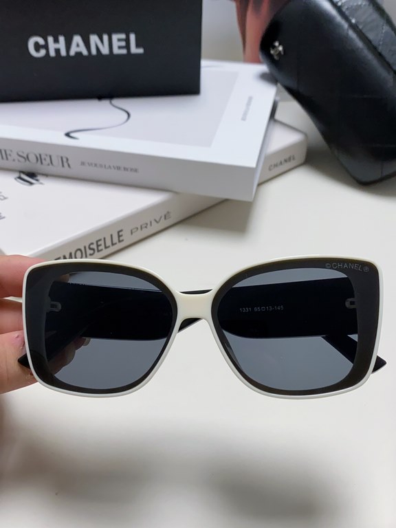 Chanel Chanel 2024 new show face sunglasses big small anti Trendy models with the same large LOGO ladies sunglasses