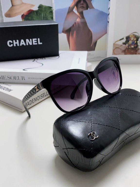 Chanel Chanel 2024 new retro cat-eye letters inserted heart foot net red sunglasses female tide ins advanced sense of sunglasses Trend full