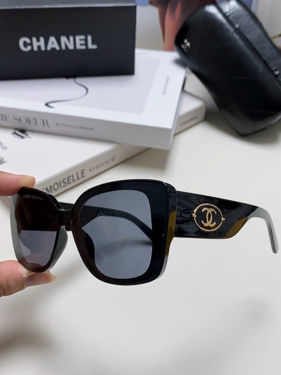 Chanel Chanel 2024 new show face sunglasses big small anti Trendy models with the same large LOGO ladies sunglasses