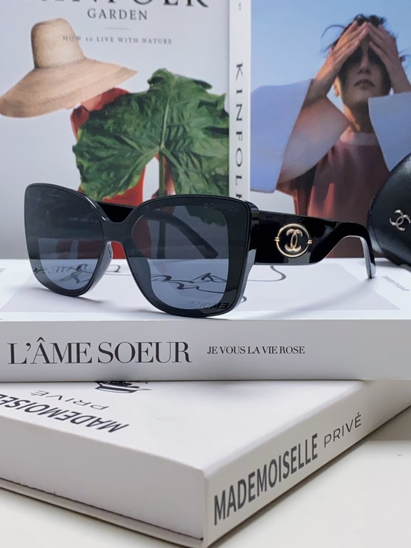 Chanel Chanel 2024 new show face sunglasses big small anti Trendy models with the same large LOGO ladies sunglasses