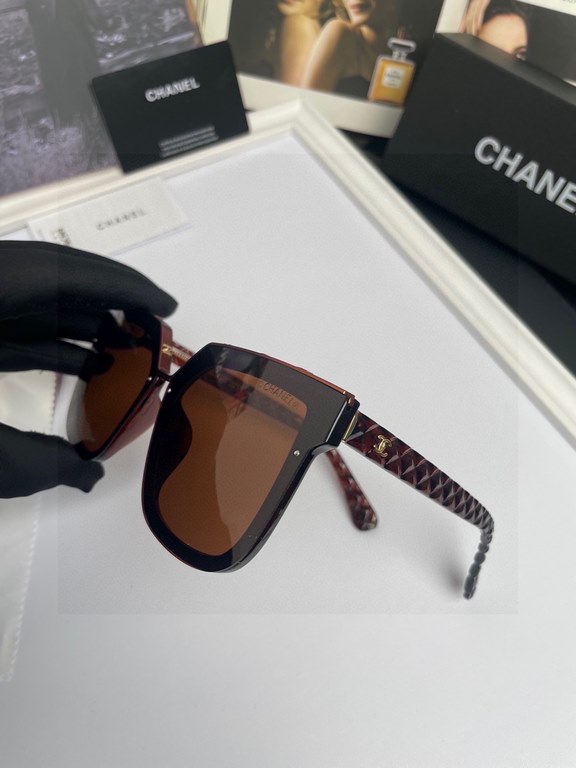 CHANEL Chanel Camellia Women's Polarized Sunglasses  TR Frame  Imported Polaroid HD Polarized Lenses,  Color 3 Color Options  (No. 2015)