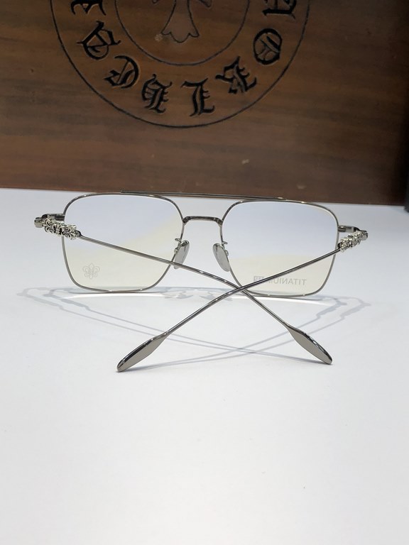 NEW Titanium CHROME HEARTLarge frame titanium sunglasses for nearsightedness, super lightweight.CH8233 SIZE56-18-149