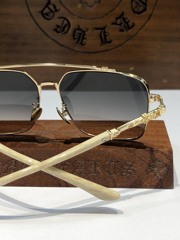 Exclusive customized models Heavy craftsmanship   Crocker heart is open again  The big square frame sunglasses boutique high end CH8078 SIZE62-15-148